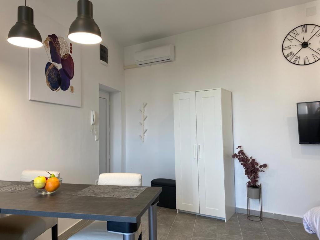 City Vibes Apartment Pula Ngoại thất bức ảnh